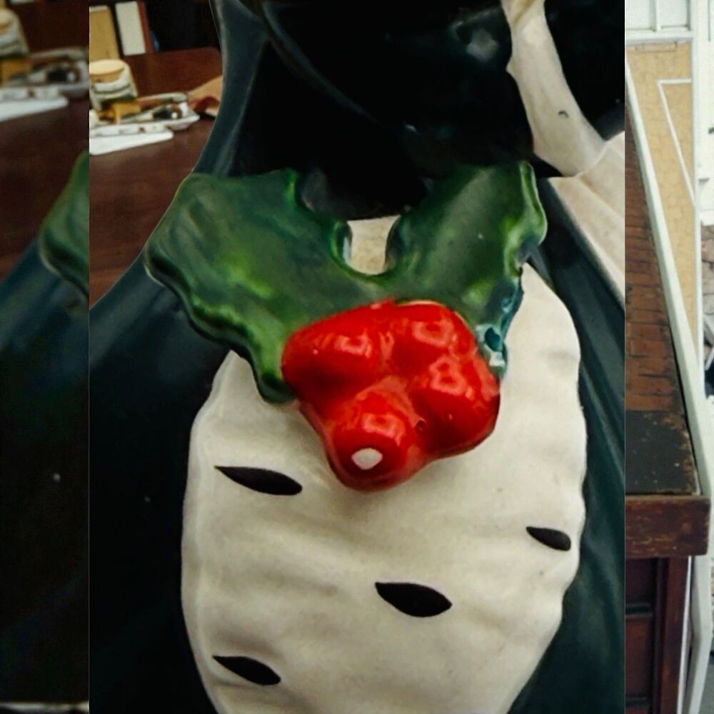 Caroler Christmas Napco Hand Painted Girl Planter Holding A Red Song Book 5.5in - Picture 8 of 8